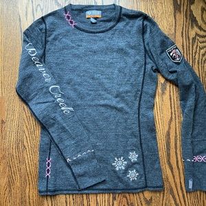 MEISTER gray, kiss me embroidered ski sweater